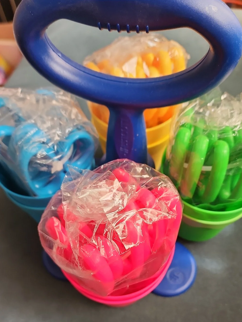 Scissor Caddy With 24 Pairs Of Scissors ( Pointed). New